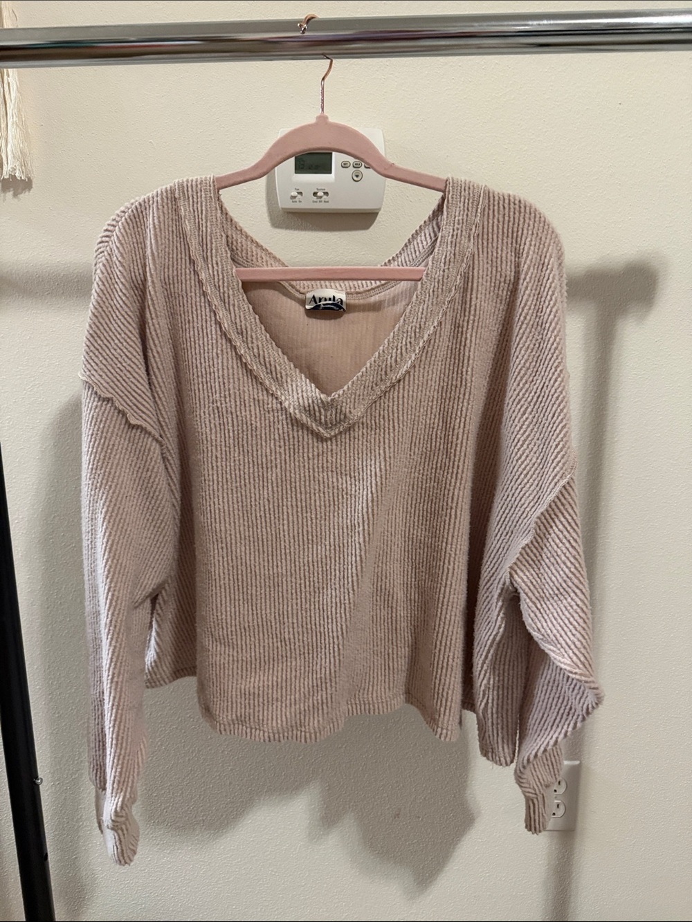 Arula Blush V-Neck Ribbed Knit Top